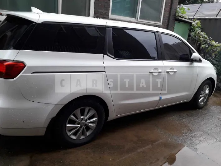 Photo 2 of 7: 2017 Kia Carnival, VIN KNHMF37ABHS261749 — Korean insurance auction
