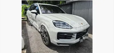 Photo 1 of 17: 2024 Porsche Cayenne E-Hybrid — Korean insurance auction