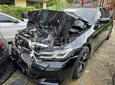 Photo 1 of 50: 2021 BMW 530e — Korean insurance auction