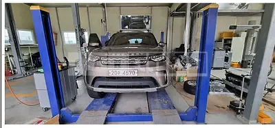 Photo 1 of 12: 2017 Land Rover Discovery TD6 — Korean insurance auction