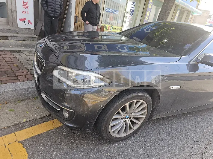 Photo 2 of 14: 2015 BMW 520d xDrive, VIN WBA5E7102FG153460 — Korean insurance auction