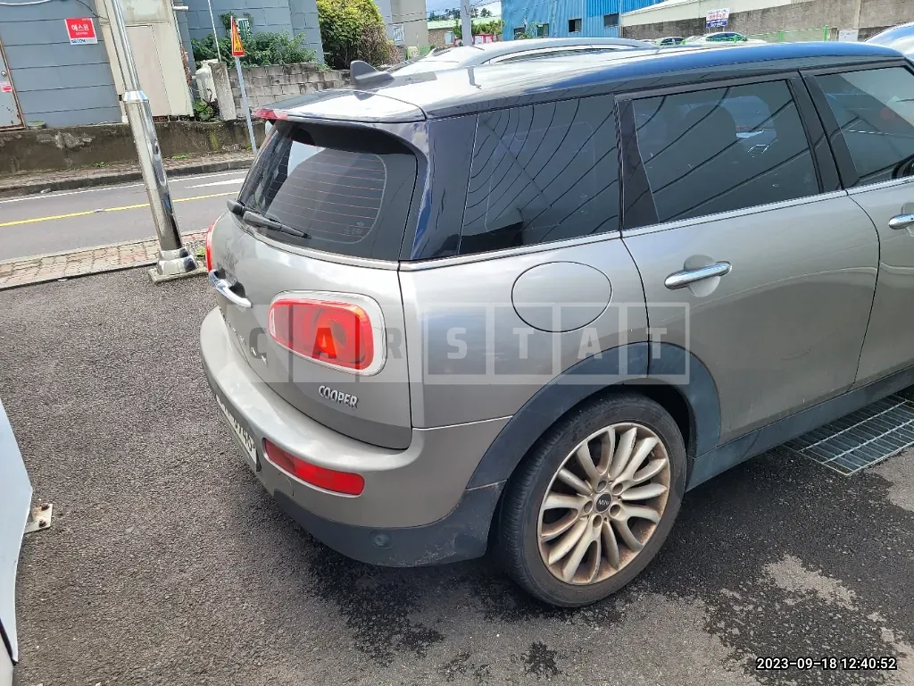 Photo 2 of 17: 2016 MINI Cooper Clubman, VIN WMWLN5103G2B26877 — Korean insurance auction