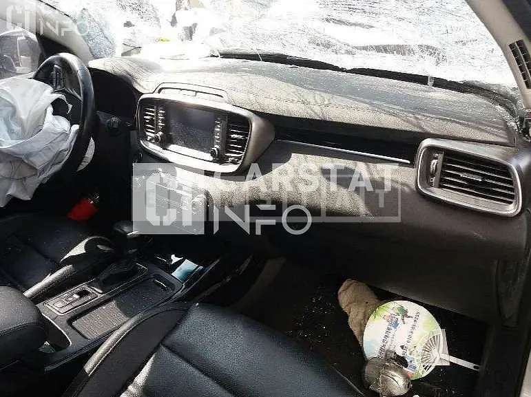 Photo 2 of 12: 2017 Kia Sorento 2.0, VIN KNAPS81ABJA422175 — Korean insurance auction