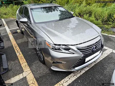 2016 Lexus ES300h