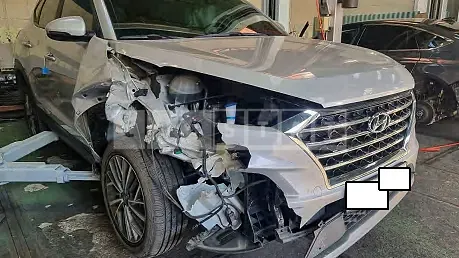 Photo 2 of 19: 2019 Hyundai Tucson, VIN KMHJ581ABKU112499 — Korean insurance auction