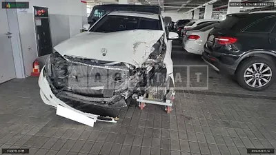 Photo 1 of 22: 2016 Mercedes-Benz E220d, VIN WDDZF0EB4HA088384 — Korean insurance auction