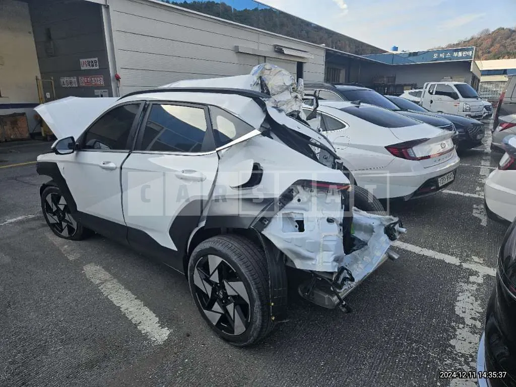Photo 2 of 7: 2024 Hyundai Kona — Korean insurance auction
