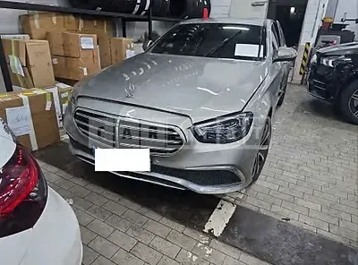 Photo 1 of 16: 2021 Mercedes-Benz E300 e 4Matic — Korean insurance auction