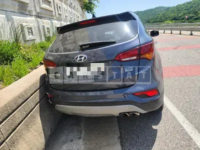 Photo 1 of 5: 2017 Hyundai Santa Fe DM 4WD — Korean insurance auction