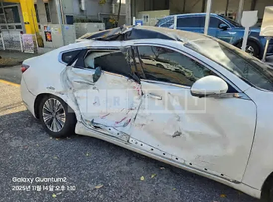 Photo 2 of 6: 2018 Kia K7 — Korean insurance auction