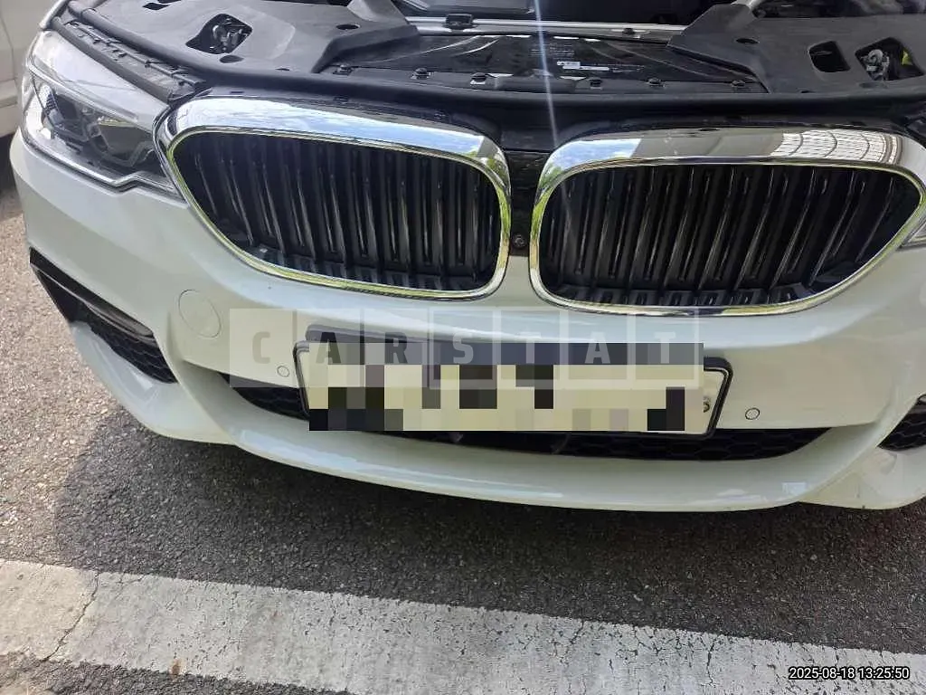 Photo 2 of 11: 2020 BMW 530i M Sport Package — Korean insurance auction