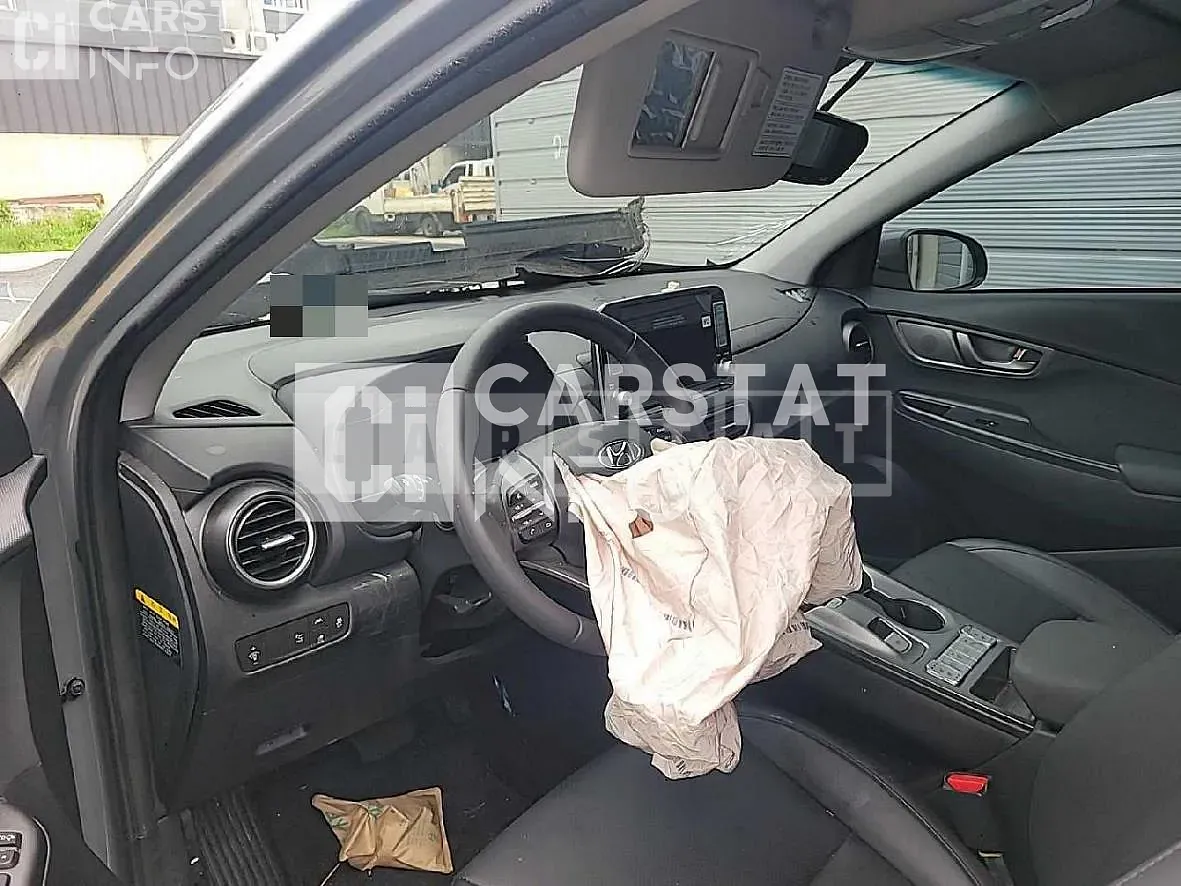 Photo 2 of 12: 2019 Hyundai Kona Electric, VIN KMHK381GFKU040665 — Korean insurance auction