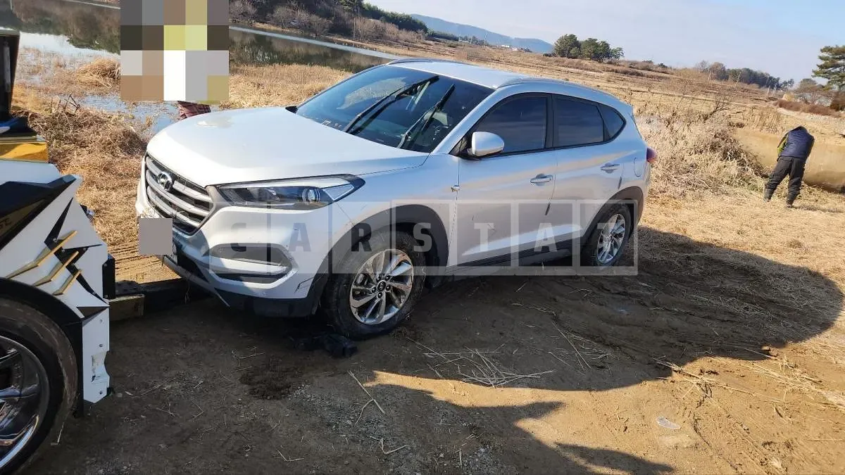 Photo 2 of 6: 2015 Hyundai Tucson TL — Korean insurance auction