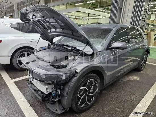 Photo 2 of 47: 2023 Hyundai IONIQ 5 — Korean insurance auction
