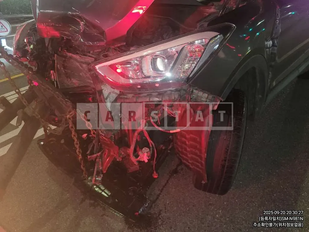 Photo 2 of 11: 2015 Hyundai Santa Fe DM — Korean insurance auction