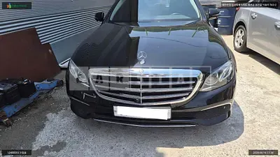 Photo 1 of 22: 2016 Mercedes-Benz E300, VIN WDDZF4JB3HA052070 — Korean insurance auction