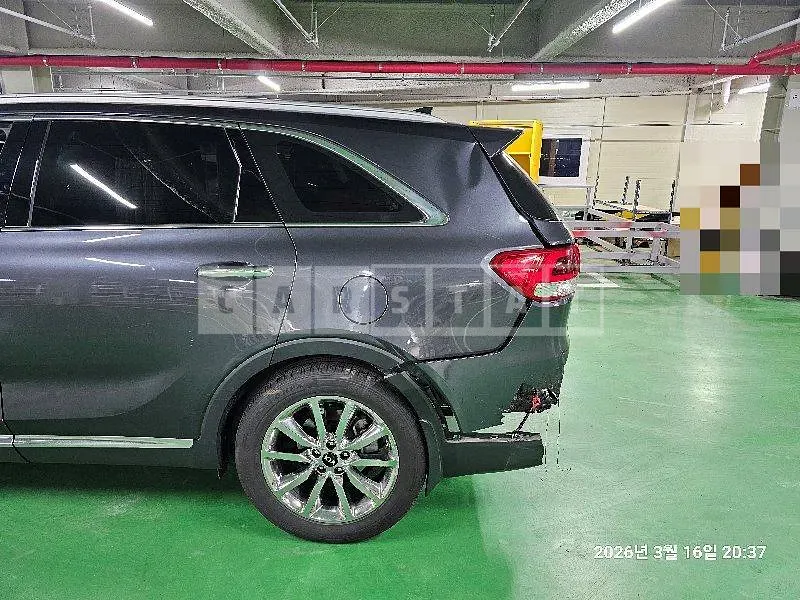 Photo 2 of 23: 2016 Kia Sorento — Korean insurance auction