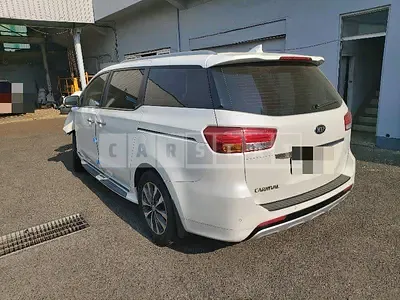 Photo 1 of 5: 2017 Kia Carnivals — Korean insurance auction