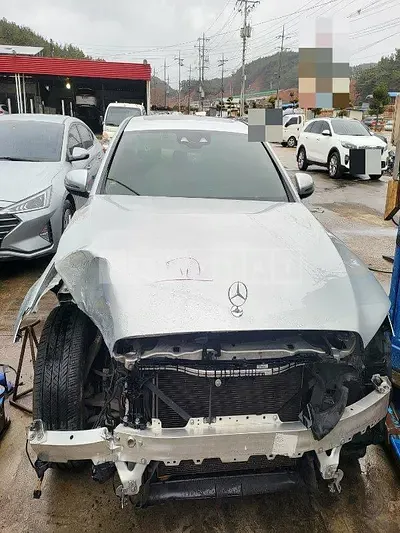 Photo 1 of 14: 2017 Mercedes-Benz E220 d, VIN WDDZF0EB2HA028457 — Korean insurance auction