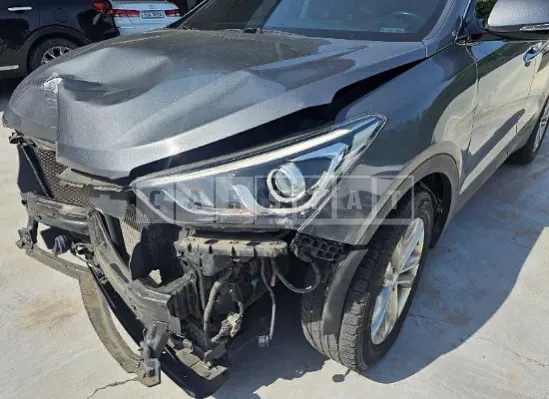 Photo 2 of 25: 2018 Hyundai Santa Fe — Korean insurance auction