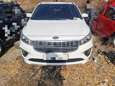 Photo 1 of 8: 2018 Kia Carnival Limousine — Korean insurance auction