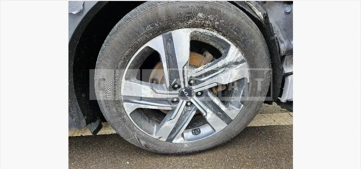 Photo 2 of 31: 2023 Kia Sorento 1.6 (Hybrid) — Korean insurance auction