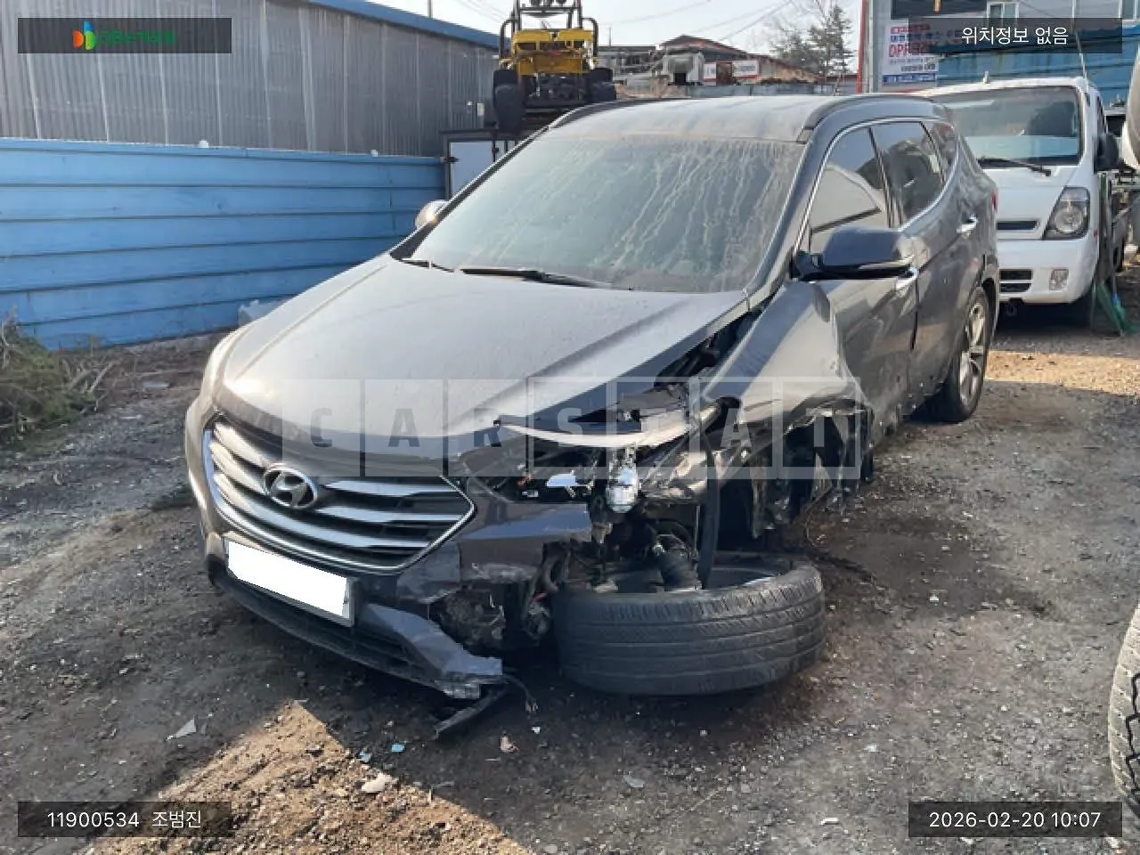 Photo 2 of 25: 2016 Hyundai Santa Fe, VIN KMHSW81UDGU572685 — Korean insurance auction