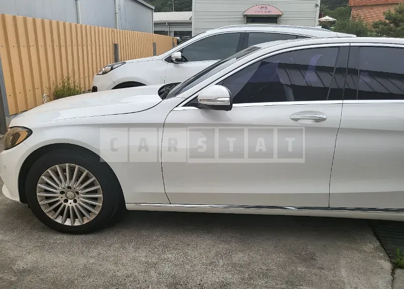 Photo 2 of 30: 2015 Mercedes-Benz C220 Blue Tec, VIN WDDWF0EB0FF086425 — Korean insurance auction