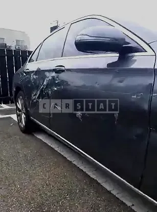 Photo 2 of 9: 2019 Mercedes-Benz E220d 4Matic, VIN WDDZF0FB8KA693434 — Korean insurance auction