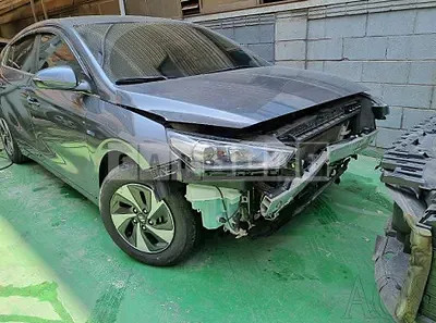 Photo 1 of 16: 2019 Hyundai Modern Ionic, VIN KMHC851CGKU098415 — Korean insurance auction
