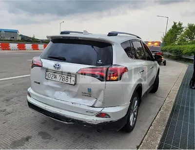 Photo 1 of 24: 2018 Toyota RAV4 Hybrid, VIN JTMDJREV6JD254944 — Korean insurance auction
