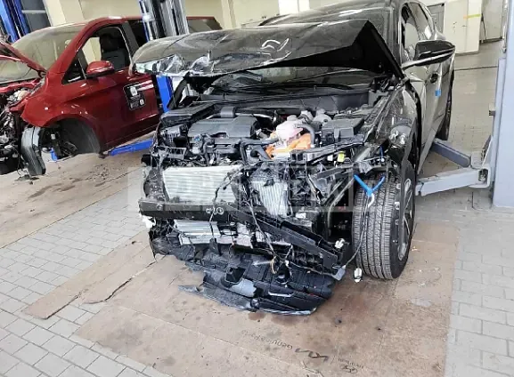 Photo 2 of 18: 2023 Hyundai Tucson, VIN KMHJE811BPU087952 — Korean insurance auction