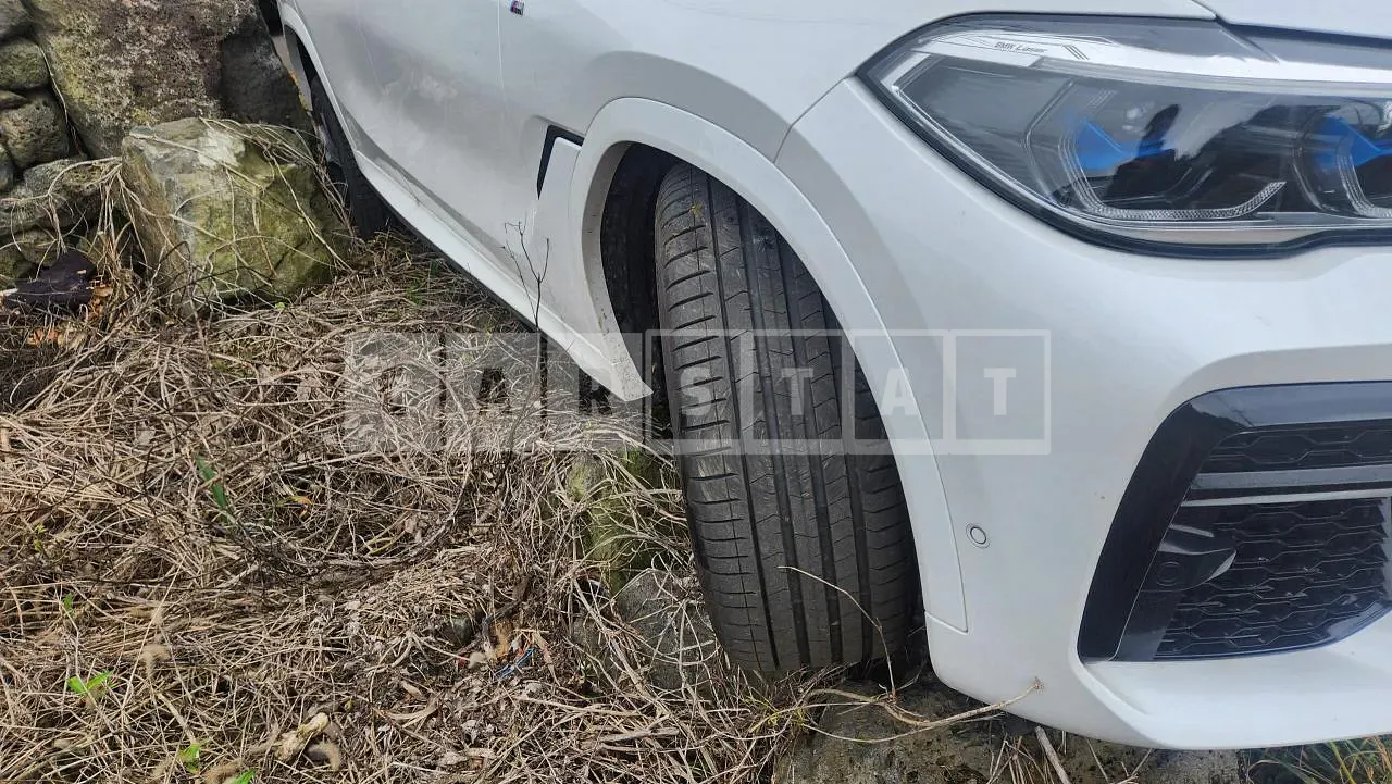 Photo 2 of 14: 2023 BMW X6 xDrive30d, VIN WBAGT8103P9P99858 — Korean insurance auction
