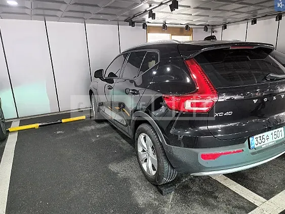 Photo 2 of 24: 2021 Volvo XC40 B4 AWD, VIN YV1XZK92CM2541521 — Korean insurance auction