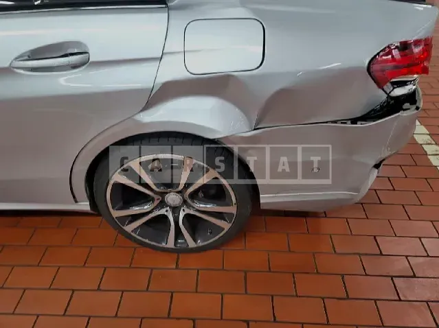 Photo 2 of 9: 2015 Mercedes-Benz E220 BlueTec, VIN WDDHF0AB4FB168115 — Korean insurance auction