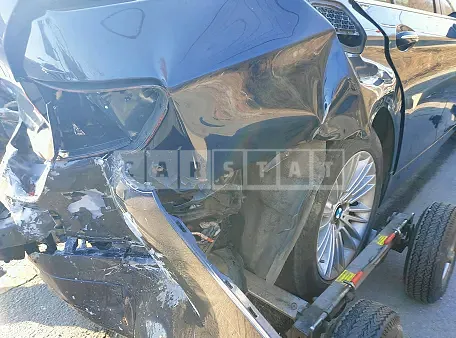 Photo 3 of 3: 2015 BMW 520d, VIN WBA5E5105FG057990 — Korean insurance auction