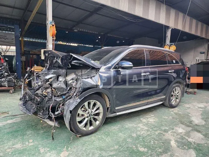 Photo 2 of 48: 2018 Kia Sorento — Korean insurance auction