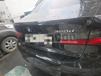 Photo 1 of 19: 2019 BMW 320d — Korean insurance auction