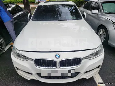 Photo 1 of 12: 2018 BMW 320i, VIN WBA8A9108JAE91223 — Korean insurance auction