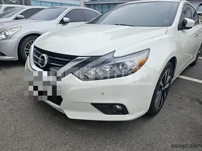 Photo 1 of 23: 2018 Nissan Altima 2.5 — Korean insurance auction