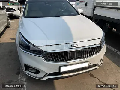 Photo 1 of 26: 2017 Kia K7, VIN KNALB415BHA080681 — Korean insurance auction