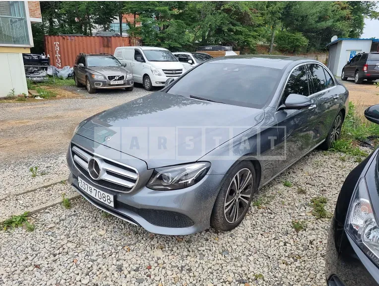 Photo 2 of 14: 2020 Mercedes-Benz Is 300 Avantgarde, VIN WDDZF4JB3LA744841 — Korean insurance auction
