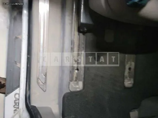 Photo 2 of 6: 2018 Kia Carnival — Korean insurance auction
