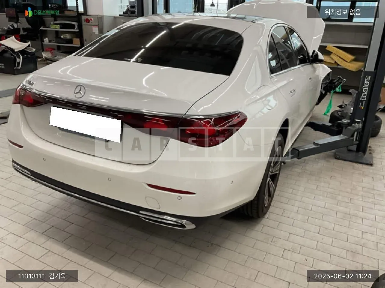 Photo 2 of 15: 2025 Mercedes-Benz E 200, VIN W1KLF5AB6SA143076 — Korean insurance auction