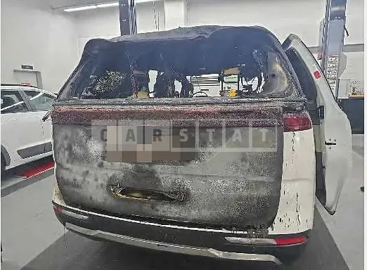 Photo 2 of 19: 2023 Kia Carnivals — Korean insurance auction