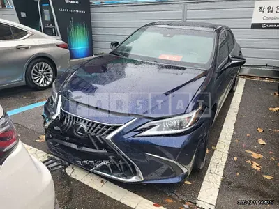 Photo 1 of 38: 2023 Lexus ES300h, VIN JTHBA1C12P2014947 — Korean insurance auction