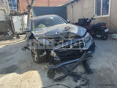Photo 1 of 21: 2018 Mercedes-Benz E 200, VIN WDDZF4CB8JA408919 — Korean insurance auction