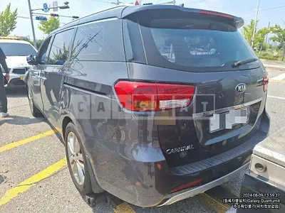 Photo 1 of 16: 2017 Kia Carnivals — Korean insurance auction