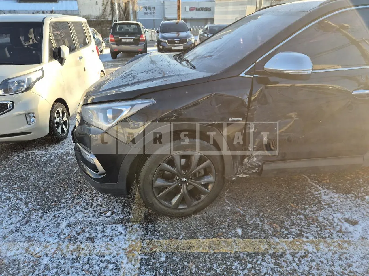 Photo 2 of 17: 2016 Hyundai Santa Fe, VIN KMHSW81UDHU728184 — Korean insurance auction