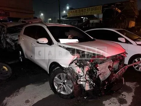 Photo 2 of 18: 2018 Kia Sportage, VIN KNAPM813BJK528802 — Korean insurance auction
